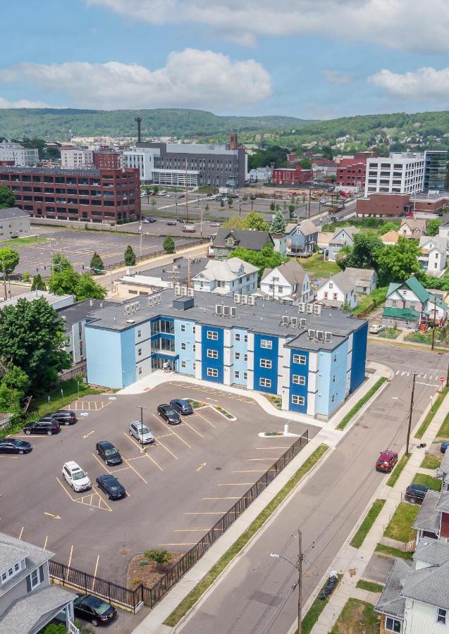 Grand Monarch! Best For Extended Stays! Johnson City Екстер'єр фото